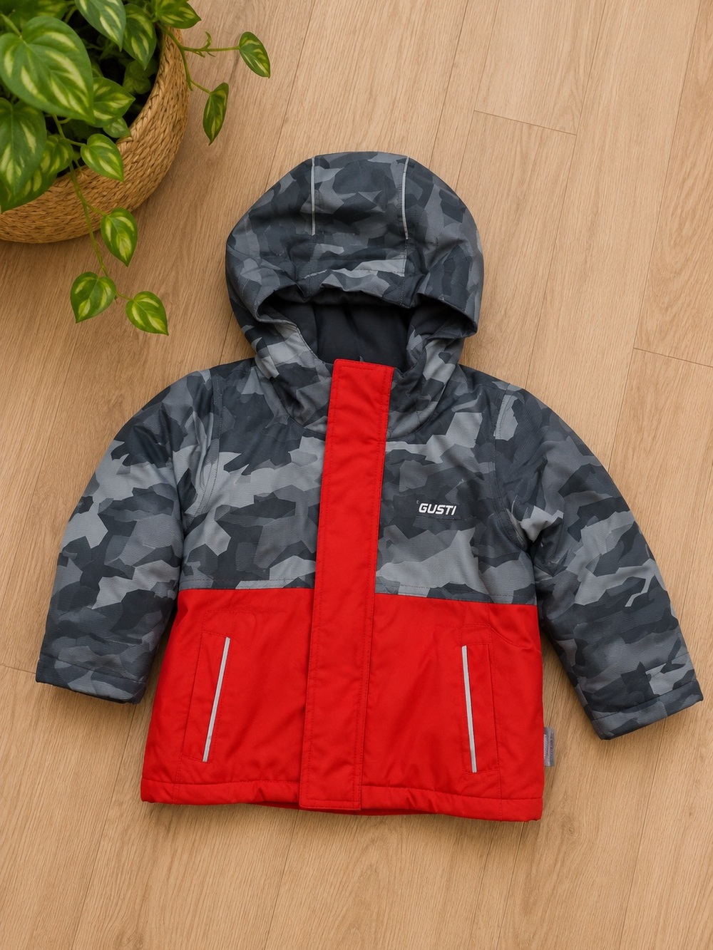 Gusti Boys Puffy Winter Coat Gray Camo Red Sz 24M Thinsulate Hooded‎ Snow Winter